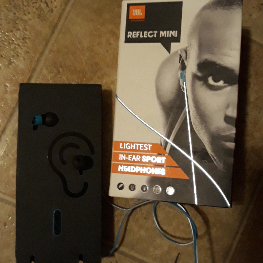JBL reflect mini headphones